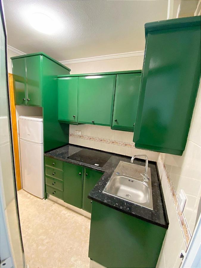 Modern Apartment 3Mins Walk To Playa Del Cura Beach Торевьиа Экстерьер фото