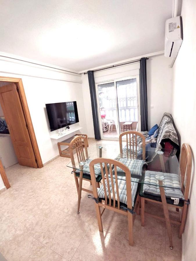 Modern Apartment 3Mins Walk To Playa Del Cura Beach Торевьиа Экстерьер фото
